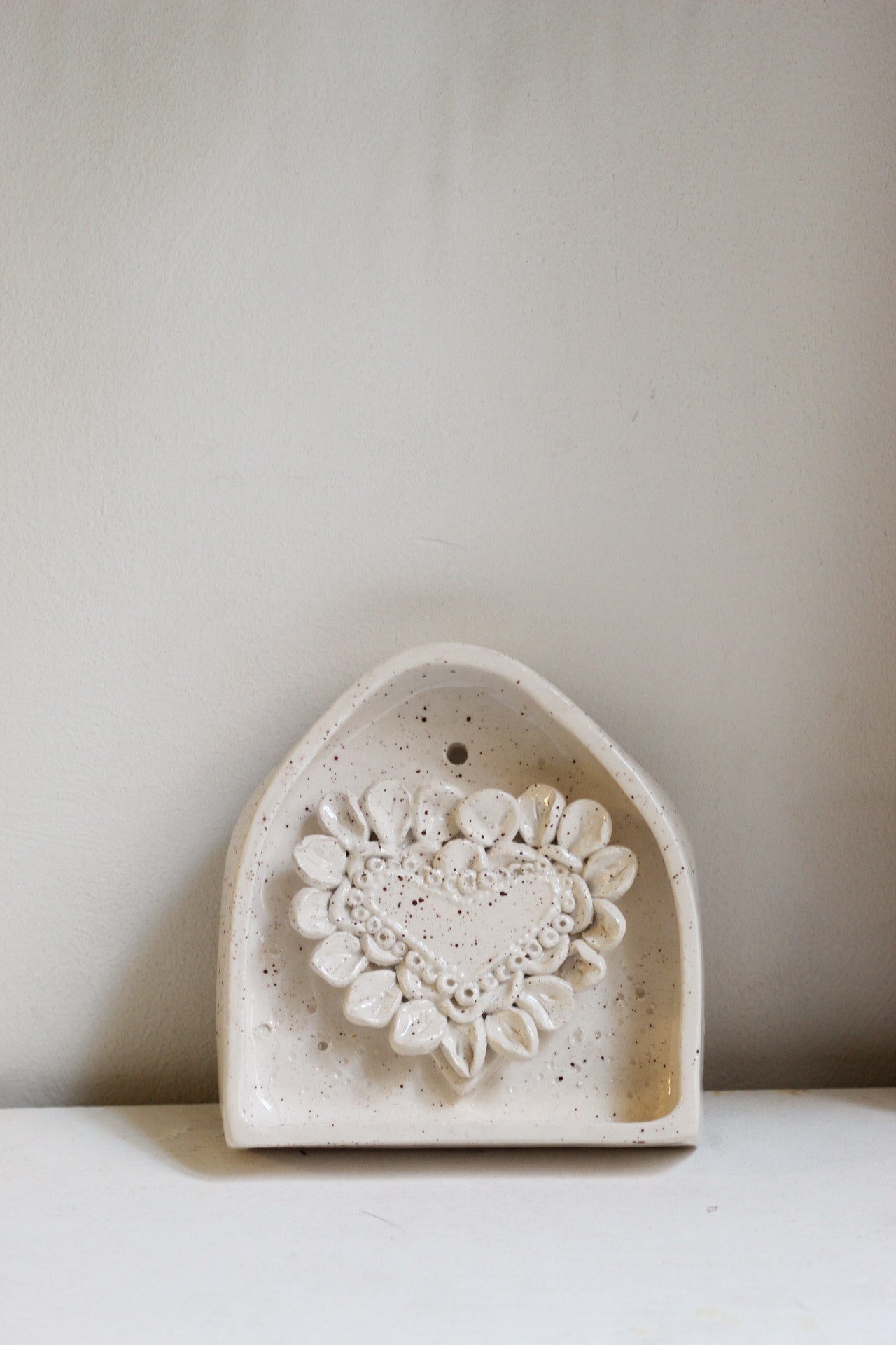 Milagrito corazón blanco